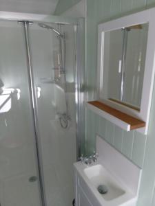 Ένα μπάνιο στο The Homestead +15 φωτογραφίες