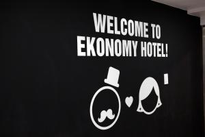 Vottorð, verðlaun, skilti eða annað skjal til sýnis á Ekonomy Hotel Myeongdong Premier