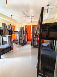 PerkUp Hostel客房内的一张或多张床位