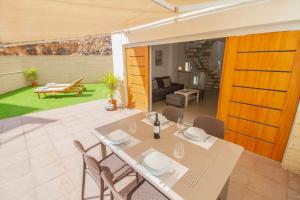 A seating area at MEDANO4YOU La Terraza Los Martines