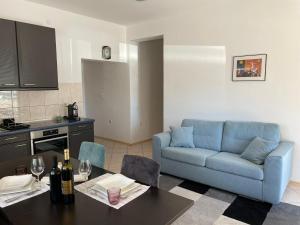 Kuchyňa alebo kuchynka v ubytovaní Apartment Eli - Zadar