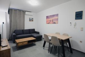 Foto dalla galleria di Savere luxury studios a Città di Skiathos