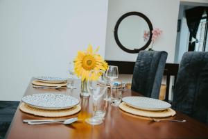 Billede fra billedgalleriet på Winnie's Cozy Home i Iringa + 24 billeder