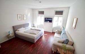 Posteľ alebo postele v izbe v ubytovaní Comfortable Apartments Vienna 1100 with contactless Check-in
