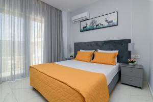 Postel nebo postele na pokoji v ubytování Lea Villa - Brand New Modern Villa! + 20 fotografií