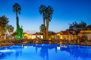 Bazén v ubytování Side Star Beach Hotel - Ultra All Inclusive nebo v jeho okolí