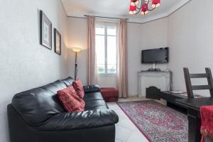 Fotografia z galérie ubytovania Three bedroom two bathroom apartment in center of Cannes on quiet street minutes from the Palais - 2002 v Cannes
