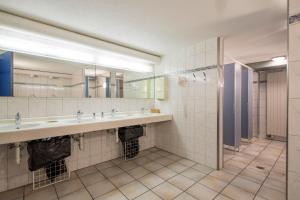 Un baño de Berggasthaus First - Only Accessible by Cable Car