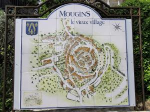 Zdjęcie z galerii obiektu Le Cocon en plein centre du village médiéval de Mougins vue mer w mieście Mougins