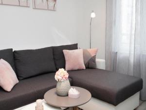 Posedenie v ubytovaní Crystal Apartment
