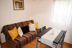 Posezení v ubytování ĆOSIĆ APARTMANI IGRANE