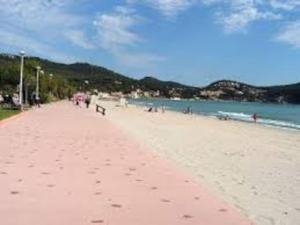 Zdjęcie z galerii obiektu T3 vue mer calme à la Madrague w mieście Saint-Cyr-sur-Mer