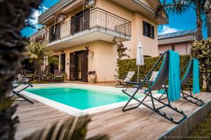 Πισίνα στο ή κοντά στο Casa vacanze ETNA COCUS