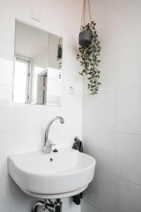 The Jungle - duo studio with kingsize terrace tesisinde bir banyo