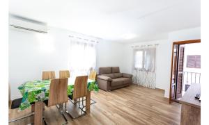 Posezení v ubytování BONITO APARTAMENTO PARA 4 PERSONAS, CENTRO DE MORAIRA