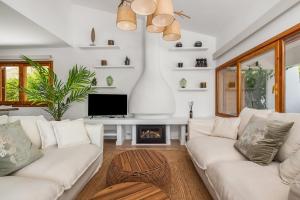 A seating area at Villa Ibiza
