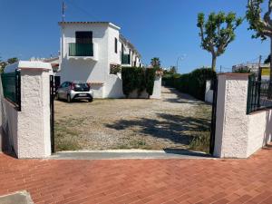 Fotografia z galérie ubytovania Charmante maison coeur de ville 650m plage v destinácii Empuriabrava