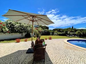 Πισίνα στο ή κοντά στο Albufeira Balaia Villa With Private Pool by Homing
