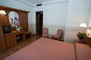 Gallery image of Hotel Villa Mulino ***S in Garda