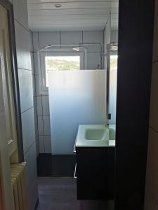 Kúpeľňa v ubytovaní Chambre privée dans appart partagé, centre ville, avec vue sur les monuments
