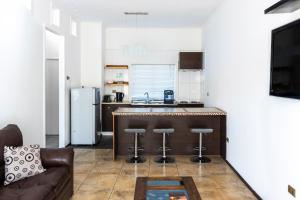 A kitchen or kitchenette at Cabañas Rio Rapel