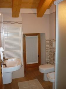 Kylpyhuone majoituspaikassa L'Abrì