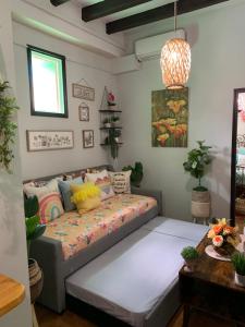 The Suites & Vintage Apartment at Casa Of Essence in heart of Old San Juan客房内的一张或多张床位