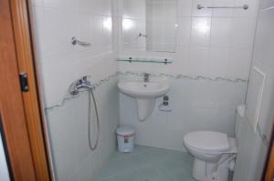 Ванная комната в Хотел Варненци