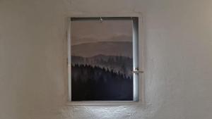 Fotografia z galérie ubytovania GregBnb - T2 CLIMATISÉ Mezzanine - Atypique - Centre Ancien - 5e etage sans ascenseur v destinácii Toulon + 8 fotografií
