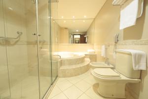 Ванная комната в Crowne Plaza Asunción by IHG