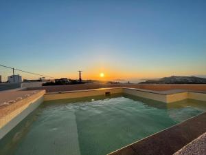 Sundlaugin á Elements Cozy Suites Pyrgos eða í nágrenninu