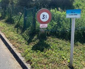 Certifikát, hodnocení, plakát nebo jiný dokument vystavený v ubytování suite junior OMAHA BEACH + 1 fotografie