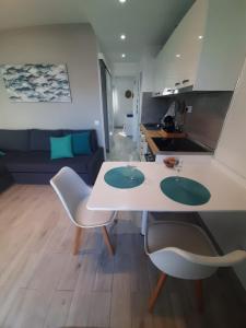 Kuchnia lub aneks kuchenny w obiekcie Casa Gil Corralejo San Valentin by AHF