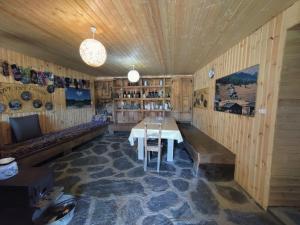 Restoran atau tempat lain untuk makan di Above the Clouds