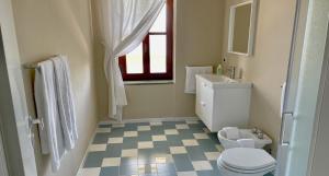 A bathroom at Agriturismo Il Noce d'Oro