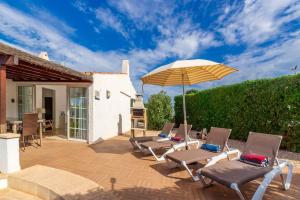 The swimming pool at or close to Cielos Azules