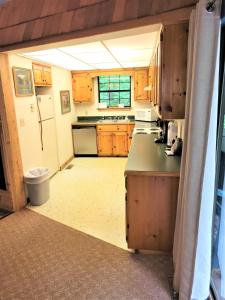 A kitchen or kitchenette at Smoky Mtn Memories