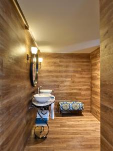 Un baño de Fiesta Americana Hacienda Galindo Resort & Spa