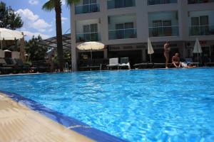 Bazén v ubytování Palmea Hotel nebo v jeho okolí