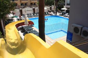 Bazén v ubytování Palmea Hotel nebo v jeho okolí