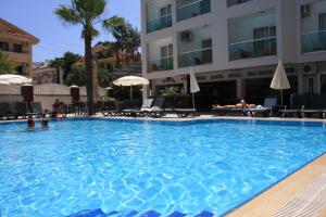 Bazén v ubytování Palmea Hotel nebo v jeho okolí