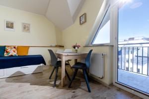 Balkón nebo terasa v ubytování Apartament MORSKI 407 Dziwnówek nad morzem EPapartamenty