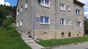 Budova, v ktorej sa apartmán nachádza