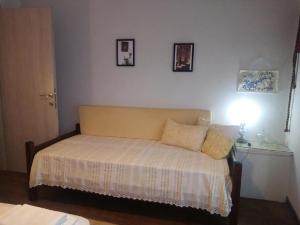 Posteľ alebo postele v izbe v ubytovaní Petrino1880 sea-vacation apartment in Chalkidiki