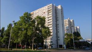 Budova, v ktorej sa apartmán nachádza