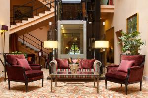 Uma área de estar em NARUTIS Hotel - Small Luxury Hotels of The World
