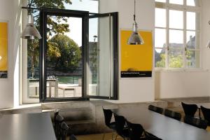 Predel za sedenje v nastanitvi Solothurn Youth Hostel