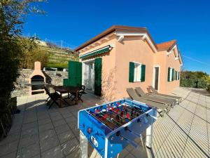 Foto de la galería de villetta Sole Mare en Santo Stefano al Mare