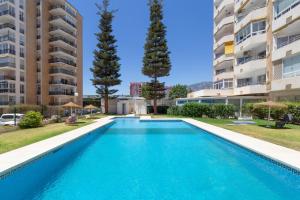 Bazén v ubytování Apartamento Fuengirola nebo v jeho okolí