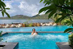 Bazén v ubytování Zuri Resort nebo v jeho okolí